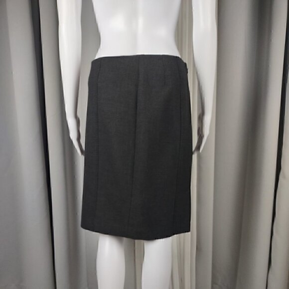 Ann Taylor LOFT Petites Women's Dark Gray To Black Lined Pencil Skirt Size 6P - Picture 3 of 11